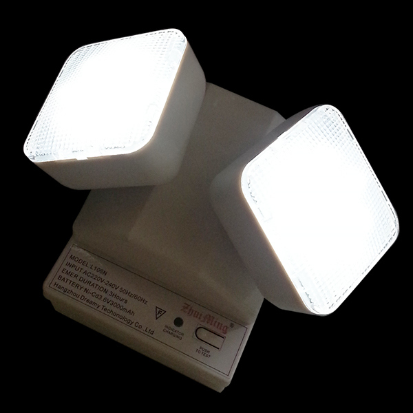 6W İkiz Spot LED Acil Durum Işığı 6500K 3.6V 3.0Ah Ni-Cd Pil PC Muhafazası IP20