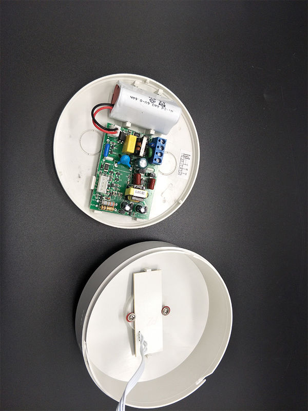 220V 240V Şarj Edilebilir LED Acil Durum Aydınlatması, 5 Adet SMD Ni-Cd Pil 3.6V 0.6Ah L114N